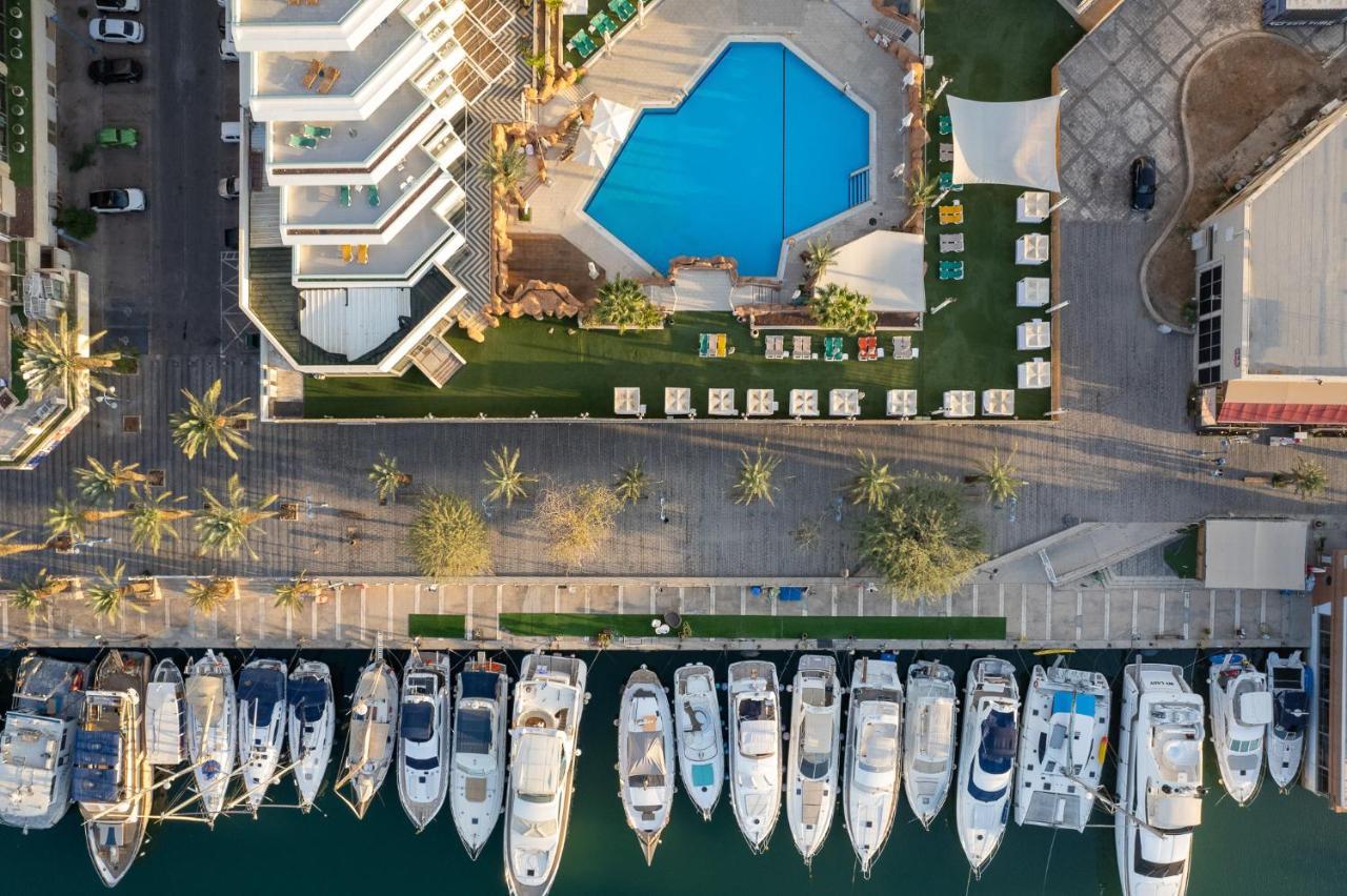 Vert Hotel Eilat By Afi Hotels Zewnętrze zdjęcie Aerial view of the pool at the Marina